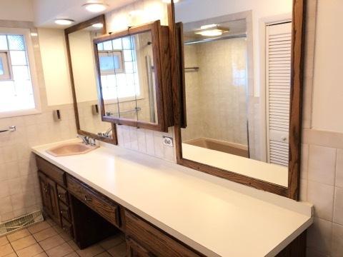 2008 Webster Ln, Des Plaines, IL 60018 photo 11
