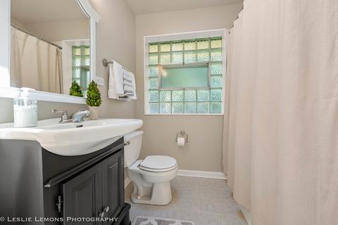 817 Webster Ave, Wheaton, IL 60187 photo 13