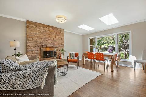 817 Webster Ave, Wheaton, IL 60187 photo 3