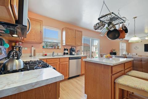 5414 Isabel Ct, Plainfield, IL 60586 photo 2