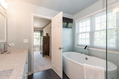 256 Fallbrook Ct, East Dundee, IL 60118 photo 15