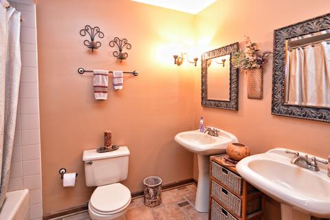 38 W663 Hopps Rd, Elgin, IL 60124 photo 22