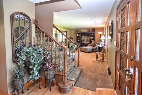 38 W663 Hopps Rd, Elgin, IL 60124 photo 5