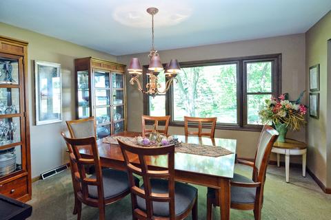 38 W663 Hopps Rd, Elgin, IL 60124 photo 8
