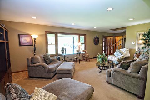 38 W663 Hopps Rd, Elgin, IL 60124 photo 6