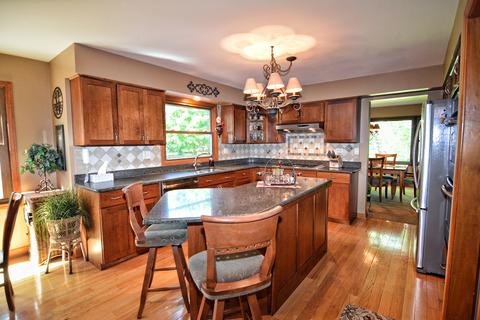 38 W663 Hopps Rd, Elgin, IL 60124 photo 11