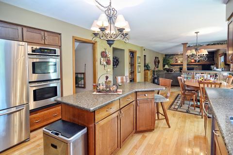 38 W663 Hopps Rd, Elgin, IL 60124 photo 12