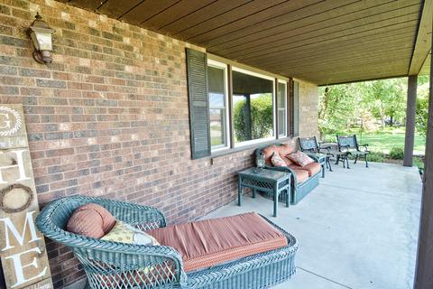 38 W663 Hopps Rd, Elgin, IL 60124 photo 3