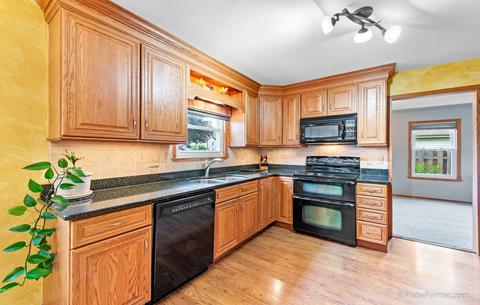 700 Tanglewood Dr, Algonquin, IL 60102 photo 9