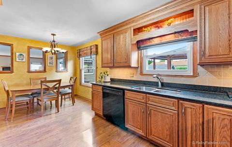 700 Tanglewood Dr, Algonquin, IL 60102 photo 10