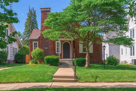 2020 E Taylor St, Bloomington, IL 61701 photo 1