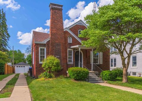 2020 E Taylor St, Bloomington, IL 61701 photo 2