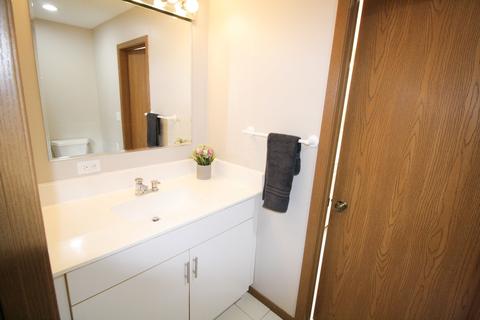 546 S 5th Ave S, Des Plaines, IL 60016 photo 16
