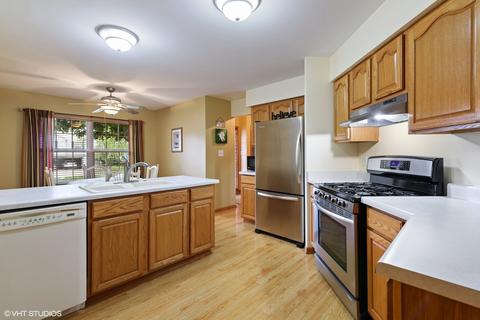 3717 Brighton Pl, Mchenry, IL 60050 photo 5