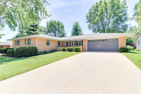 1305 Joan Way, Normal, IL 61761 photo 1