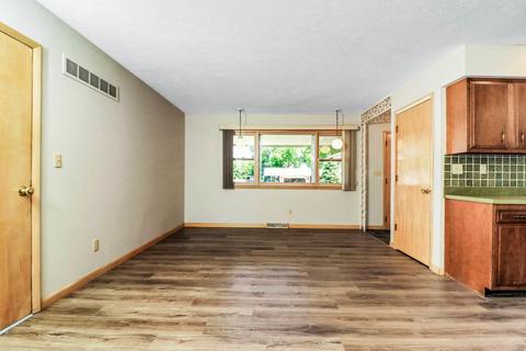 1305 Joan Way, Normal, IL 61761 photo 8