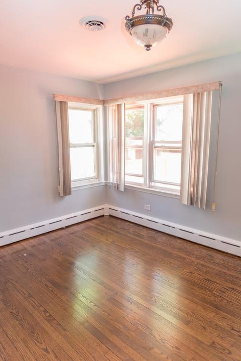 293 Center Ave, Wheeling, IL 60090 photo 5
