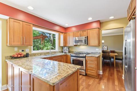 3760 Versailles Rd, Hoffman Estates, IL 60192 photo 8