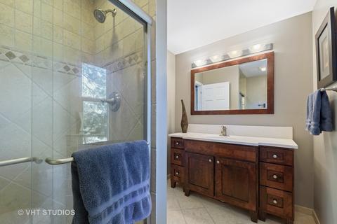 3760 Versailles Rd, Hoffman Estates, IL 60192 photo 17