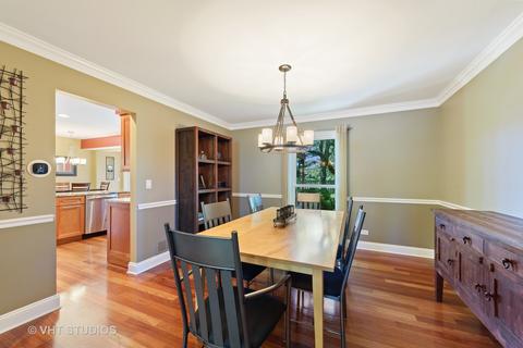 3760 Versailles Rd, Hoffman Estates, IL 60192 photo 11