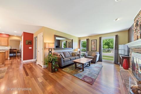 3760 Versailles Rd, Hoffman Estates, IL 60192 photo 14