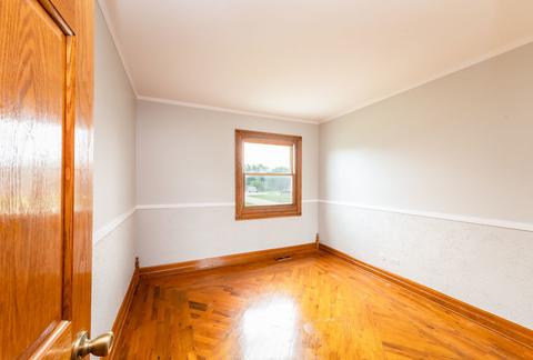 241 Gingerbrook Ln, Bartlett, IL 60103 photo 9
