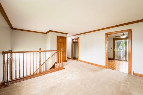 241 Gingerbrook Ln, Bartlett, IL 60103 photo 3