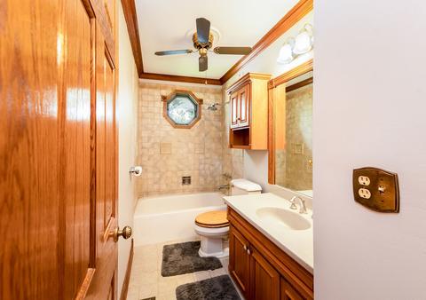 241 Gingerbrook Ln, Bartlett, IL 60103 photo 11