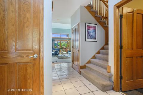 1269 Prestwick Ln, Itasca, IL 60143 photo 2
