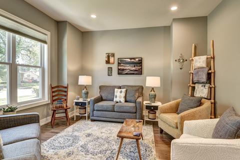 1936 Ash St, Des Plaines, IL 60018 photo 3