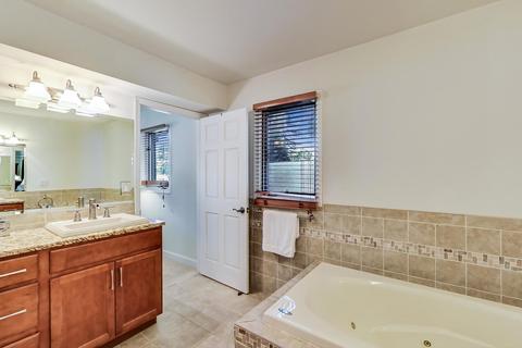 2801 Apache Trl, Mchenry, IL 60051 photo 22