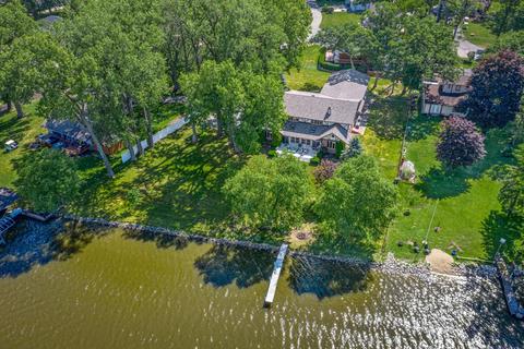 2801 Apache Trl, Mchenry, IL 60051 photo 1