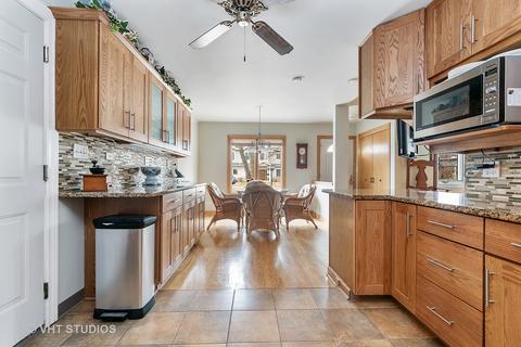 320 Forestway Dr, Northbrook, IL 60062 photo 12