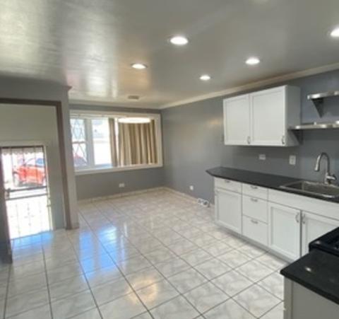 108 E 124th St, Chicago, IL 60628 photo 2