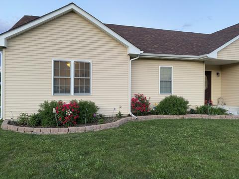 1604 Hillside Ln, Mchenry, IL 60051 photo 1