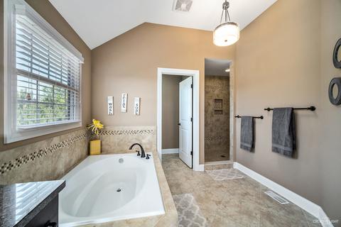 4432 White Ash Ln, Naperville, IL 60564 photo 21