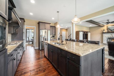 4432 White Ash Ln, Naperville, IL 60564 photo 8