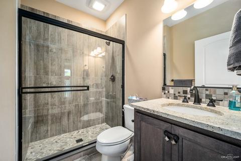 4432 White Ash Ln, Naperville, IL 60564 photo 13