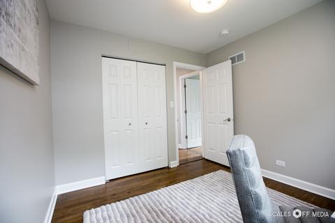 756 Polynesian Dr, Des Plaines, IL 60016 photo 26