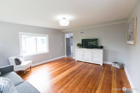756 Polynesian Dr, Des Plaines, IL 60016 photo 22