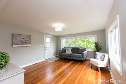 756 Polynesian Dr, Des Plaines, IL 60016 photo 9