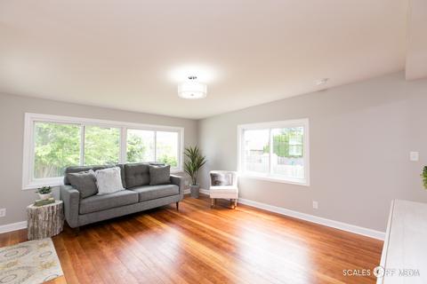 756 Polynesian Dr, Des Plaines, IL 60016 photo 21