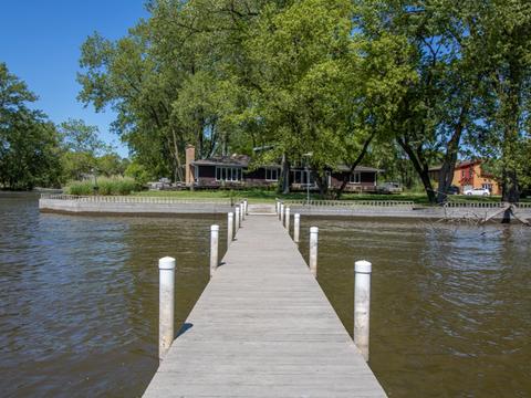 2301 W Riverside Dr, Mchenry, IL 60050 photo 7