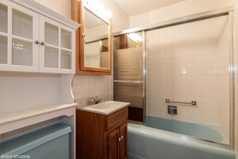 673 E Thacker St, Des Plaines, IL 60016 photo 9