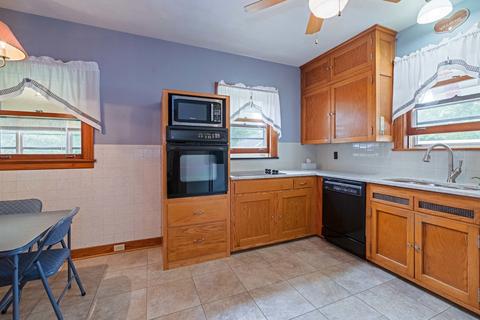 1113 E Olive St, Bloomington, IL 61701 photo 24