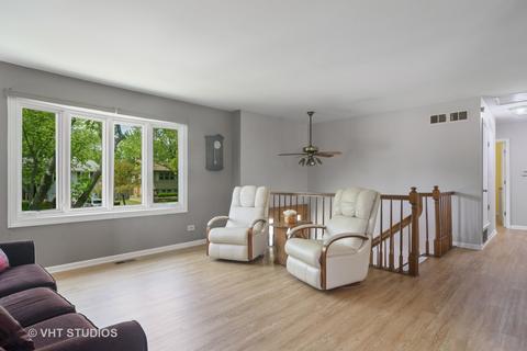 1405 Meyer Rd, Hoffman Estates, IL 60169 photo 2