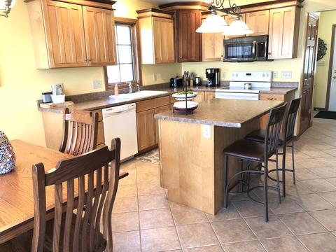 1913 3rd St, Peru, IL 61354 photo 9
