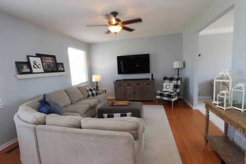 6304 Midleton Ln, Mchenry, IL 60050 photo 9