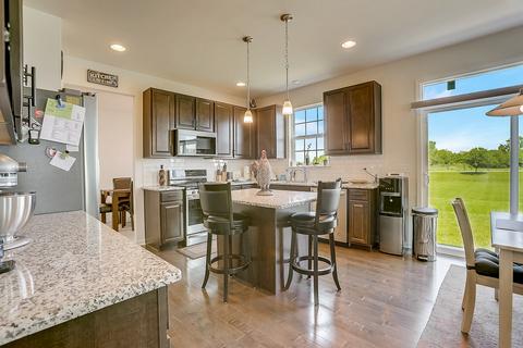 5824 Chatham Dr, Hoffman Estates, IL 60192 photo 5