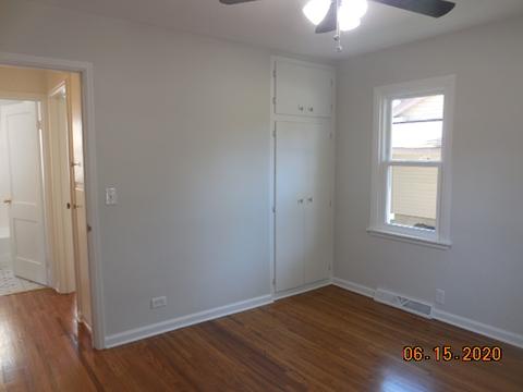 700 Bent St, Elgin, IL 60120 photo 17